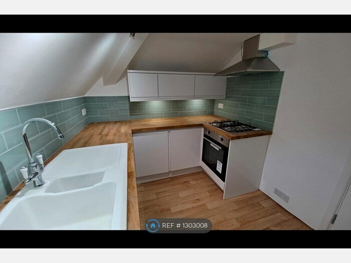 2 Bedroom Flat To Rent In Warwick Drive, Wallasey CH45