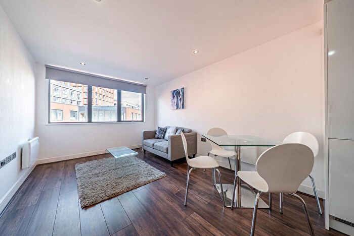 1 Bedroom Apartment To Rent In Madison House, Wrentham Street, B5