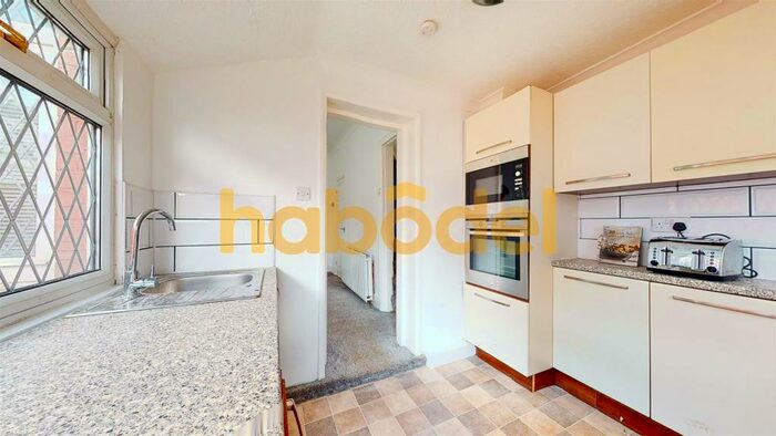 2 Bedroom Terraced House To Rent In Estcourt Street, Hull, HU9