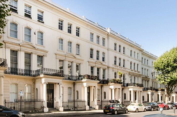 2 Bedroom Flat To Rent In Warwick Avenue, Little Venice, London, W9