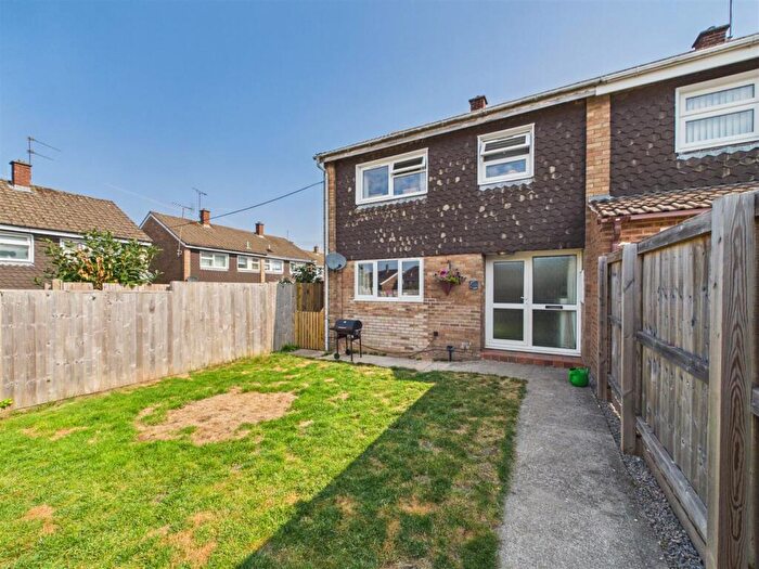 3 Bedroom Semi-Detached House For Sale In Ashdean, Denecroft, Cinderford, GL14