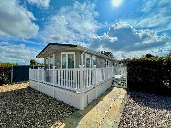 2 Bedroom Lodge For Sale In Towngate East, Market Deeping, Peterborough, PE6