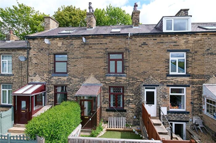 2 Bedroom Terraced House For Sale In Briar Rhydding, Baildon, Shipley, West Yorkshire, BD17