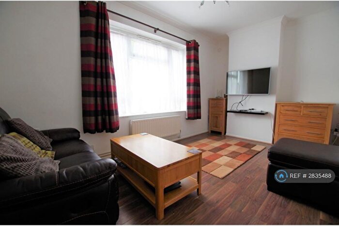 1 Bedroom Bungalow To Rent In Susan Road, London, SE3