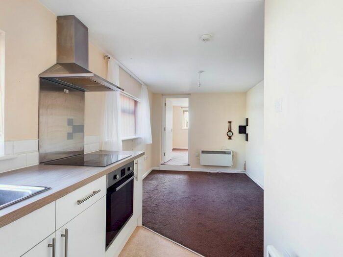 1 Bedroom Flat To Rent In Broad Street, Staple Hill, Bristol, BS16