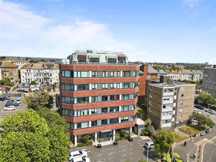 1 Bedroom Flat For Sale In Upperton Road, Eastbourne, BN21