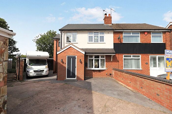 4 Bedroom Semi Detached House For Sale In Salcombe Grove, Coseley, Bilston, WV14