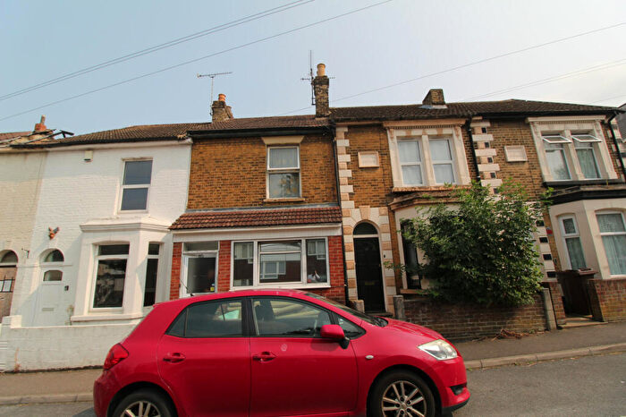 3 Bedroom Terraced House To Rent In Gillingham, ME7