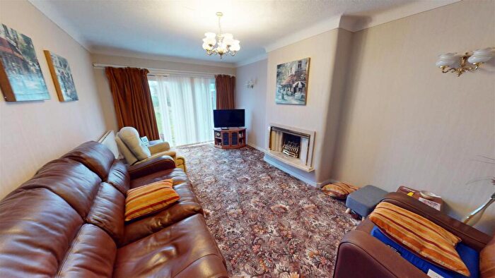 2 Bedroom Semi-Detached Bungalow For Sale In Fairhaven Road, Southport, PR9