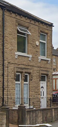5 Bedroom End Of Terrace House To Rent In Blackmoorfoot Road, Huddersfield, HD4
