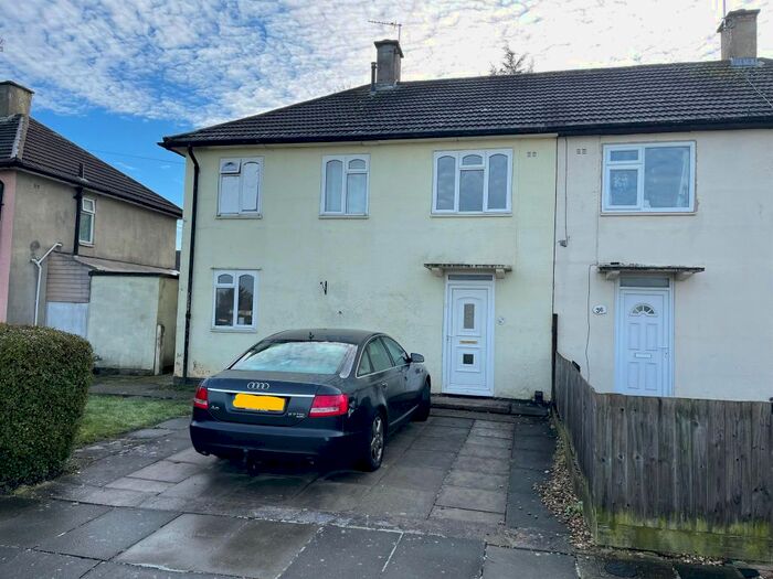 3 Bedroom Property To Rent In Pawley Gardens, Leicester, LE2