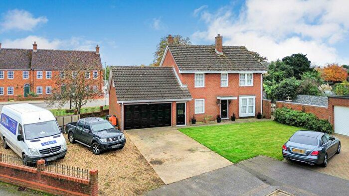 4 Bedroom Detached House For Sale In Warden Hill, Everton, SG19