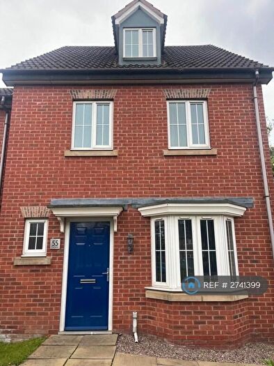 4 Bedroom Semi-Detached House To Rent In Parkside, Tamworth, B77
