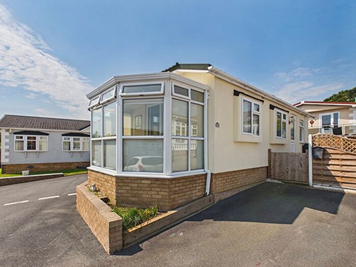1 Bedroom Mobile/park Home For Sale In Cottage Park, Ross-On-Wye, HR9