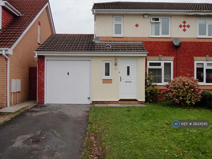 3 Bedroom Semi Detached House To Rent In Derwen Deg, Neath, SA10
