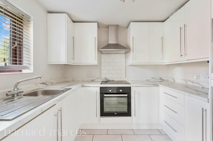 1 Bedroom Flat To Rent In Cedar Road, Sutton, SM2