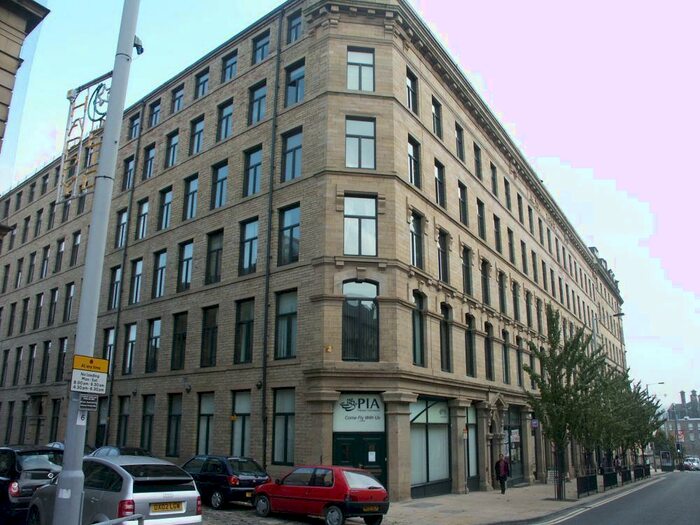 1 Bedroom Apartment To Rent In Broadgate House, Broad Street, Bradford, West Yorkshire, BD1