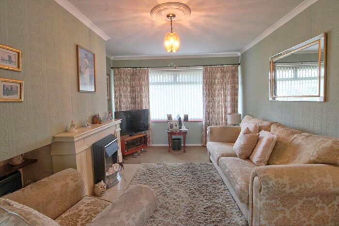 3 Bedroom End Of Terrace House For Sale In Home Close, Harlow, CM20