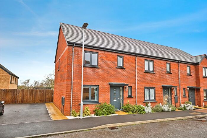 3 Bedroom End Terrace House For Sale In Tudor Pole Road, Glastonbury, BA6