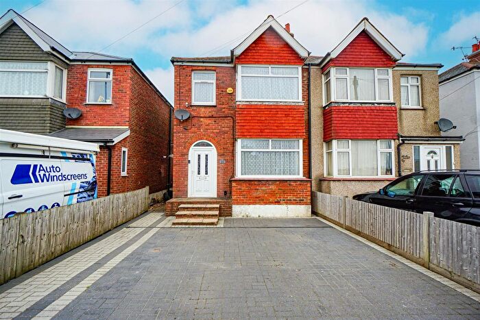 3 Bedroom Semi-Detached House To Rent In Bexhill Road, St. Leonards-On-Sea, TN38