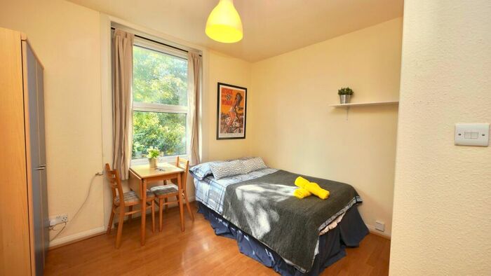 Studio To Rent In Park Avenue, NW2