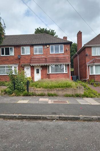3 Bedroom Semi Detached House To Rent In Chelmorton Road, Birmingham, B42