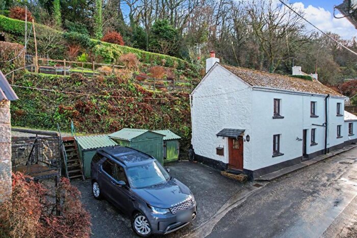 2 Bedroom Detached House For Sale In South Zeal, EX20