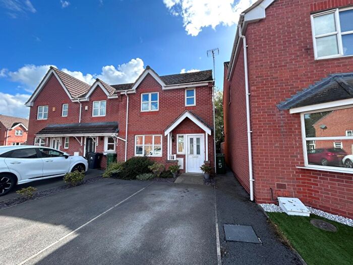 3 Bedroom Town House For Sale In Minkley Drive, Langley Mill, Nottingham, NG16