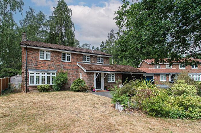 4 Bedroom Detached House For Sale In Belvedere Close, Fleet, GU51
