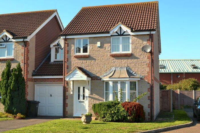 4 Bedroom Detached House To Rent In Oxendale, Street, BA16