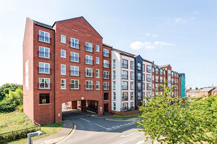 2 Bedroom Flat For Sale In St. Marys Road, Market Harborough, LE16