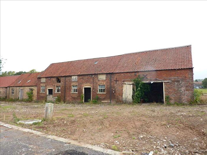 4 Bedroom Property For Sale In Manor Farmyard, East End, Kirmington, Ulceby, DN39