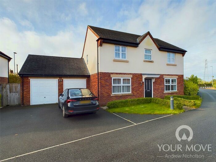 4 Bedroom Detached House To Rent In Manor Farm Drive, Crewe, CW1