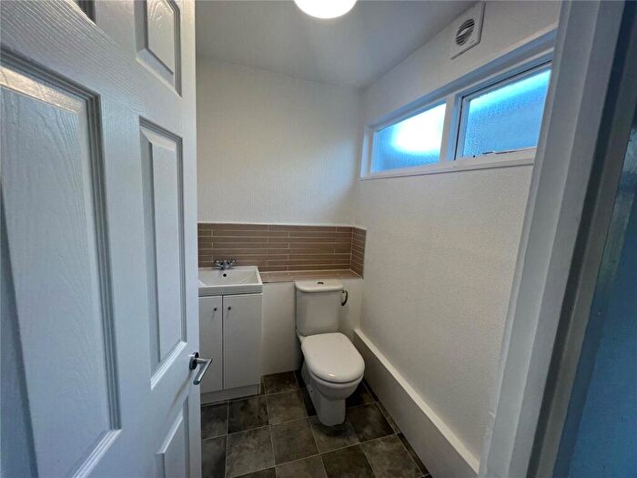 3 Bedroom End Of Terrace House For Sale In Wrights Bank North, Offerton, Stockport, Cheshire, SK2