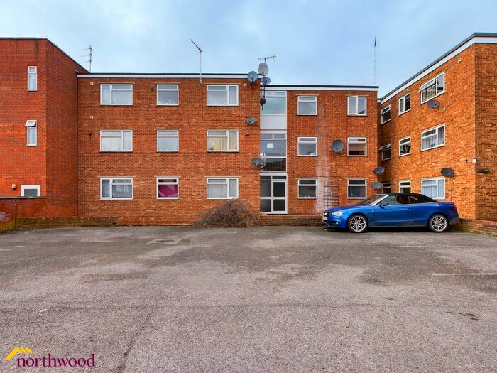 1 Bedroom Flat To Rent In South Street, Banbury, OX16