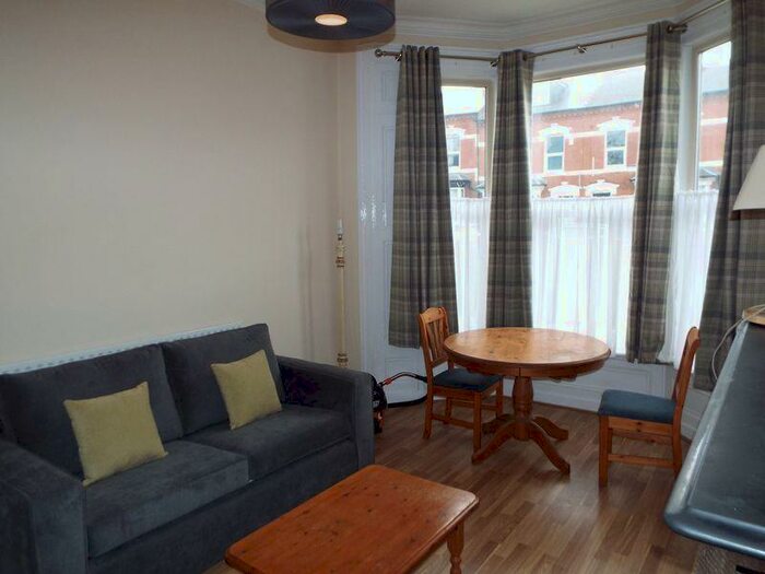 1 Bedroom Flat To Rent In Bournbrook Road, Selly Oak, Birmingham, B29