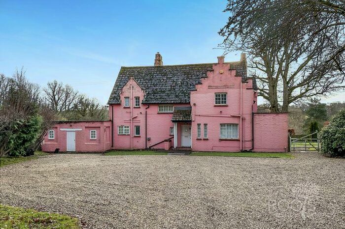 6 Bedroom Detached House For Sale In Bishops Green, Newbury, RG20