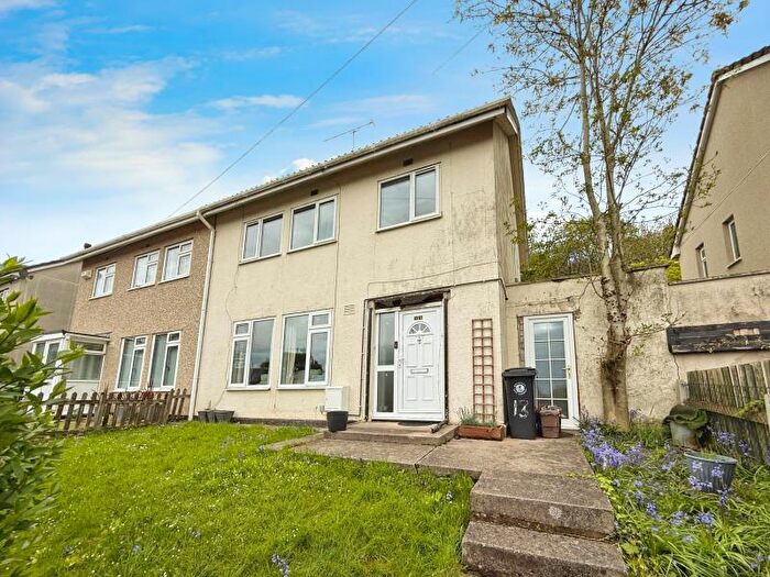 3 Bedroom Semi-Detached House To Rent In Meere Bank - Lawrence Weston, BS11