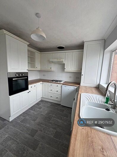 3 Bedroom Flat To Rent In Hall Park Centre, Lytham St Annes, FY8