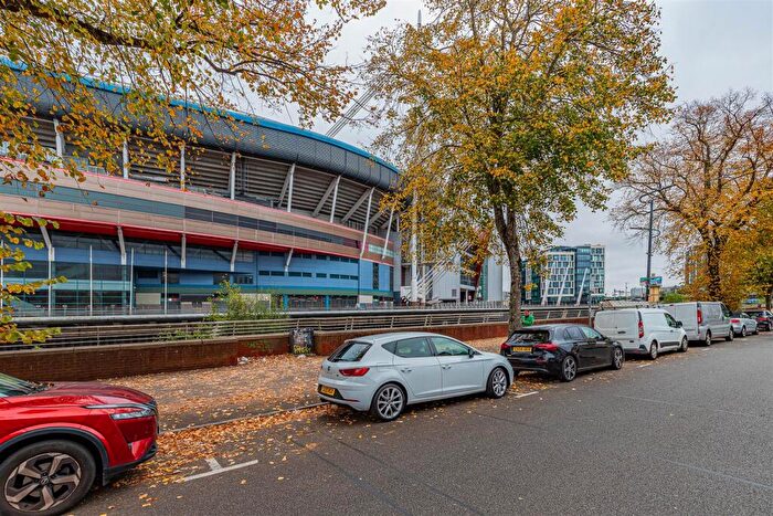 3 Bedroom Apartment For Sale In Fitzhamon Embankment, Riverside, Cardiff, CF11