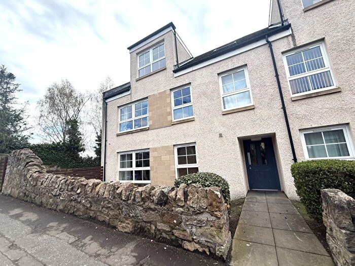 2 Bedroom Flat To Rent In Toll Road, Kincardine, Fife, FK10