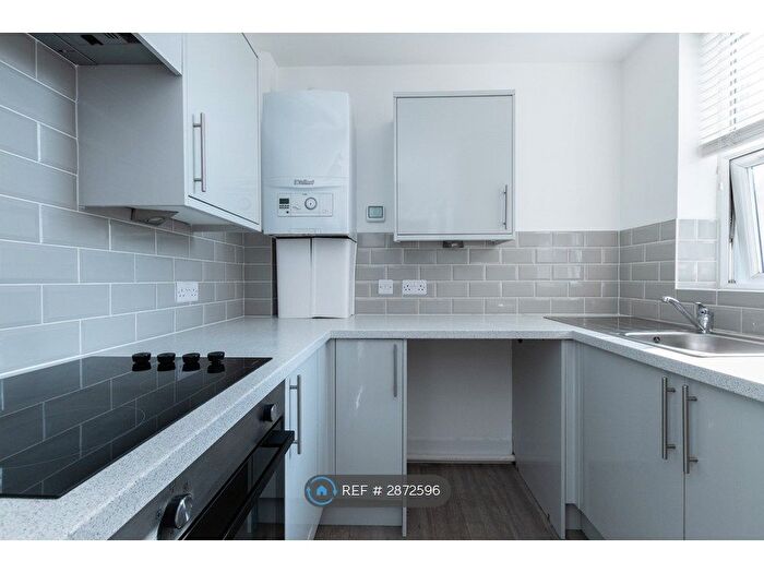 1 Bedroom Flat To Rent In Fernwood Court, Bournemouth, BH1
