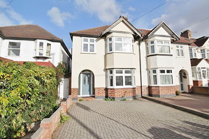 3 Bedroom Semi Detached House To Rent In Syon Lane, Isleworth, TW7