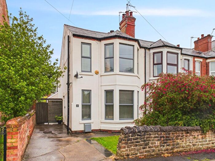 3 Bedroom End Of Terrace House For Sale In Malvern Road, Mapperley, Nottingham, NG3