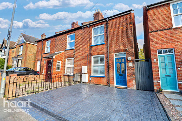 3 Bedroom End Of Terrace House For Sale In Park Avenue, Chelmsford, CM1