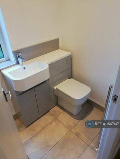 1 Bedroom Flat To Rent In Polygon Rd, Manchester, M8