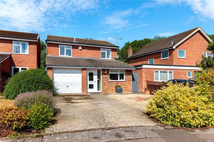 3 Bedroom Detached House For Sale In Arlington Drive, Marston, Oxford, Oxfordshire, OX3
