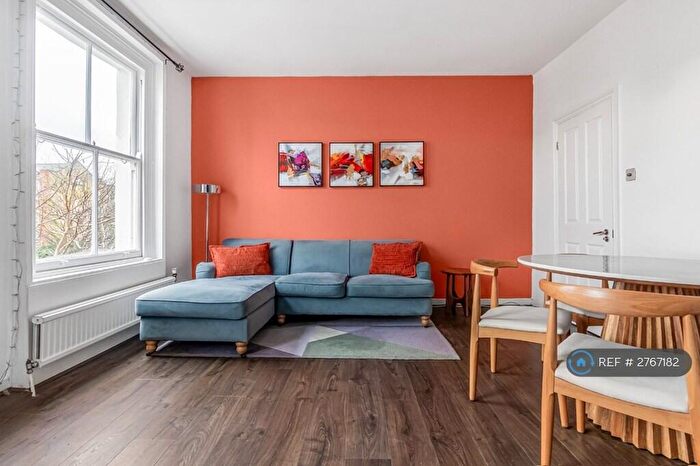 2 Bedroom Flat To Rent In Tollington Road, London, N7