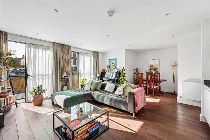 1 Bedroom Apartment For Sale In Aden Grove, London, N16