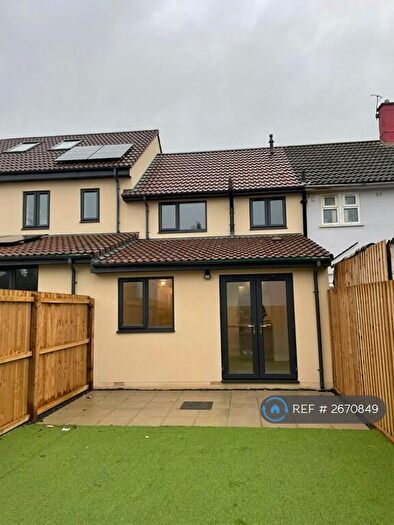 4 Bedroom Terraced House To Rent In Hellier Walk, Bristol, BS13